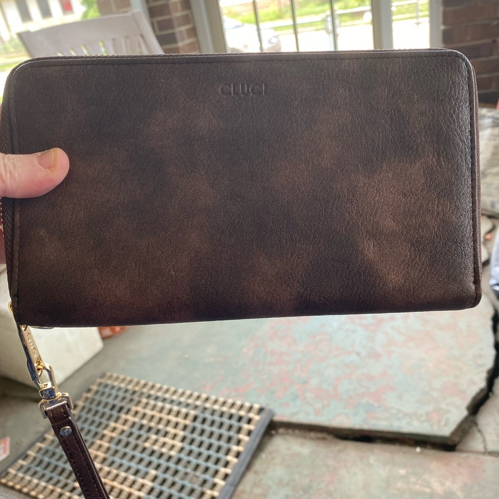 CLUCCI Brown Leather Wallet with Vintage Charm